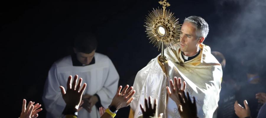 Eucharistic Adoration 