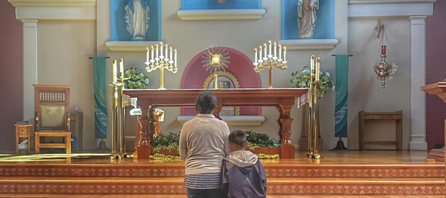The Power of Praying in front of the Blessed Sacrament 