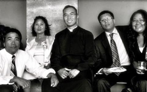 "Why Is Family Life So Darn Hard?" (((HOMILY))) 5th Sunday of Easter episode artwork